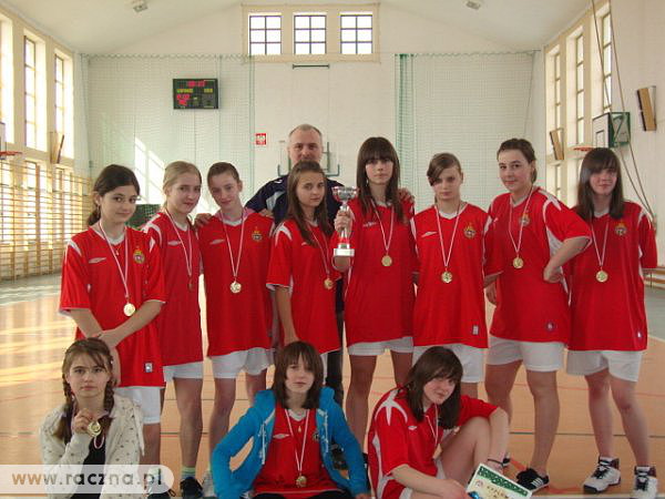 powiatowe mistrzostwa w koszykówce dziewcząt 2010 - intro zdjęcie